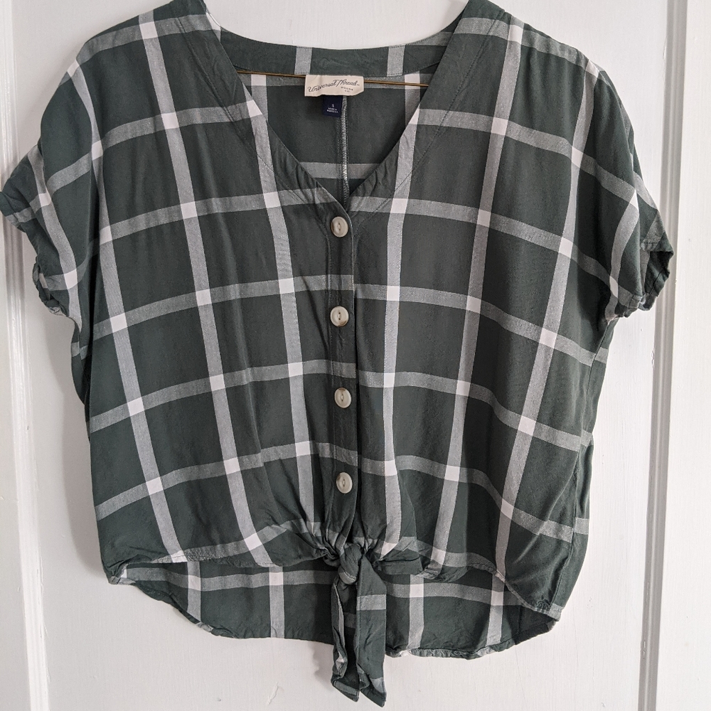 Universal Thread Plaid Crop Top